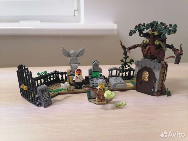 Lego хиден сайд