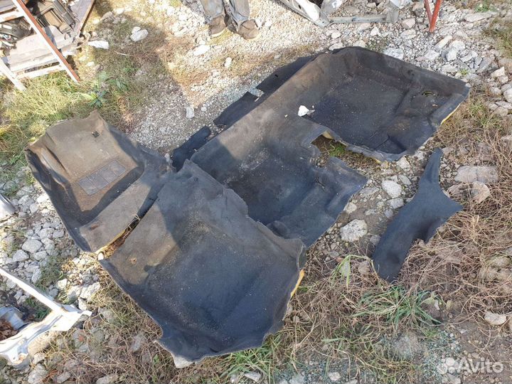 Ковер пола на вольво s40 2001г