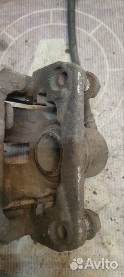 Суппорт тормозной задний правый Renault Koleos