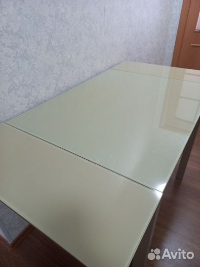 Кухонный стол стеклянный раскладной