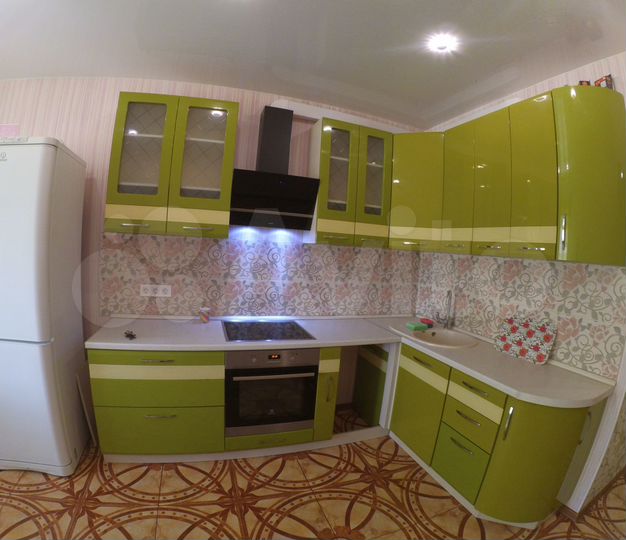 2-к. квартира, 55 м², 1/10 эт.