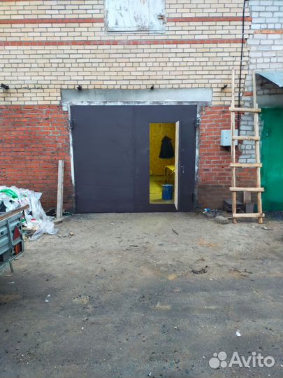 Ворота гаражные металлические