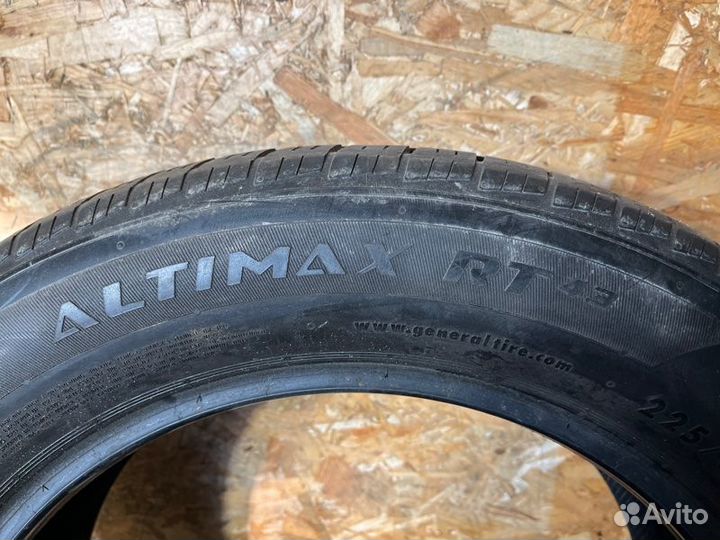 General Tire Altimax RT43 225/60 R17 99T