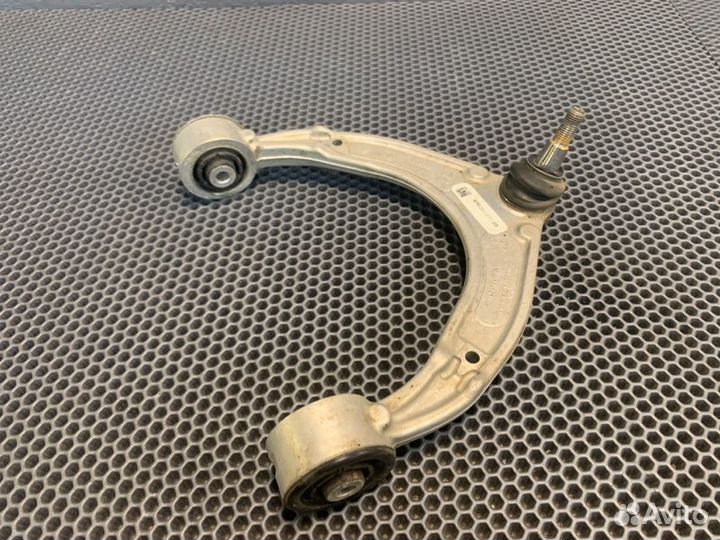 Рычаг подвески верхний передний правый Porshe