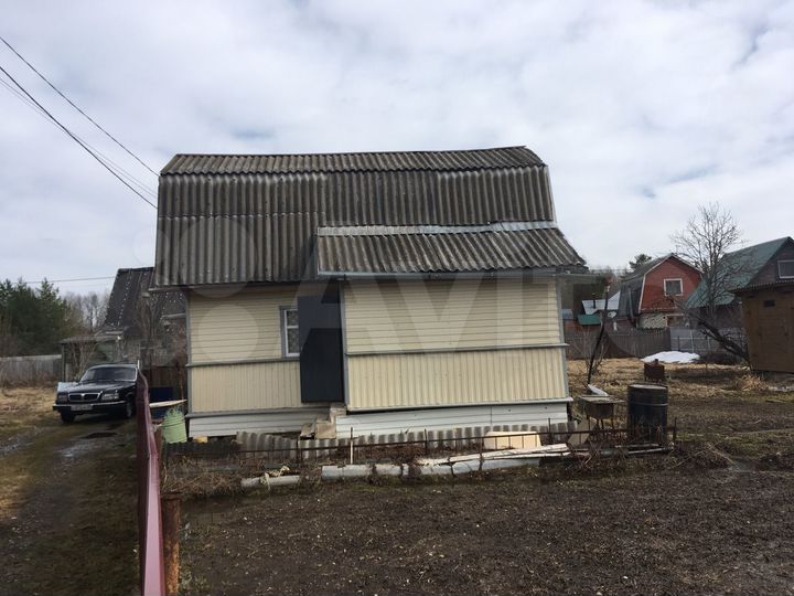 Дача 31,8 м² на участке 8 сот.