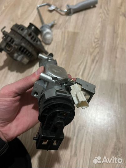 Замок зажигание mazda Axela 2003 год 1 поколение