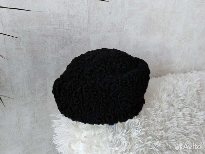 Каракулевая шапка женская