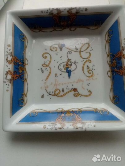 Пепельница хенесси квадратная