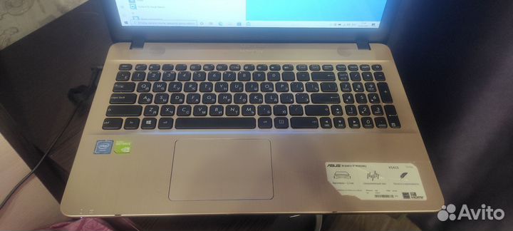 Ноутбук asus