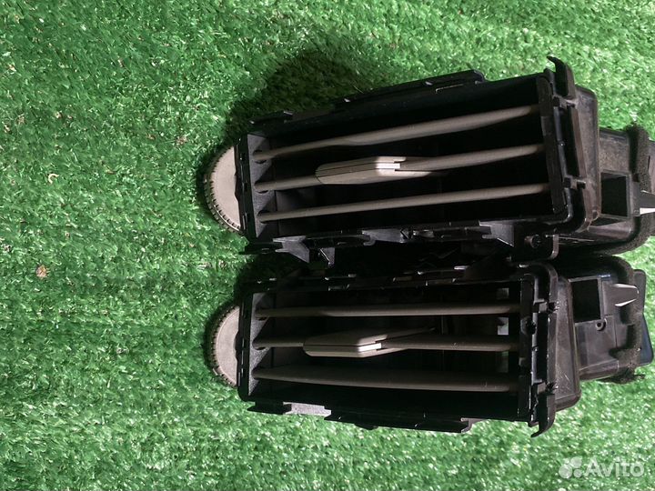 Дефлектор отопителя Infinity FX35/45 S50