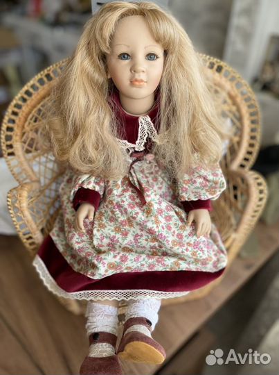 Виниловая кукла Fiba