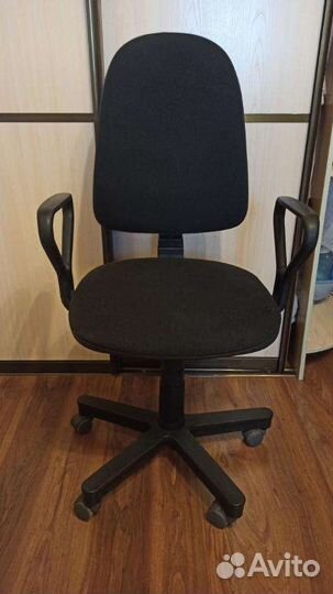Компьютерное кресло