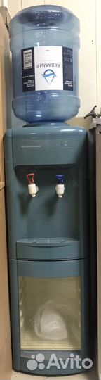 Кулер для воды напольный