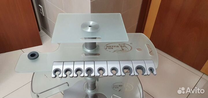 Столик для салона красоты