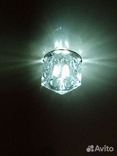 Точечные встраиваемые светильники