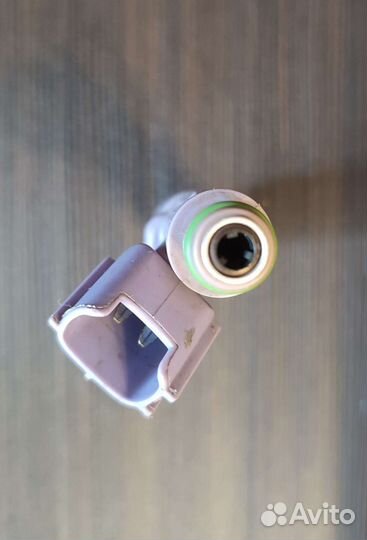 Форсунка топливная 1G-FE 23250-70120