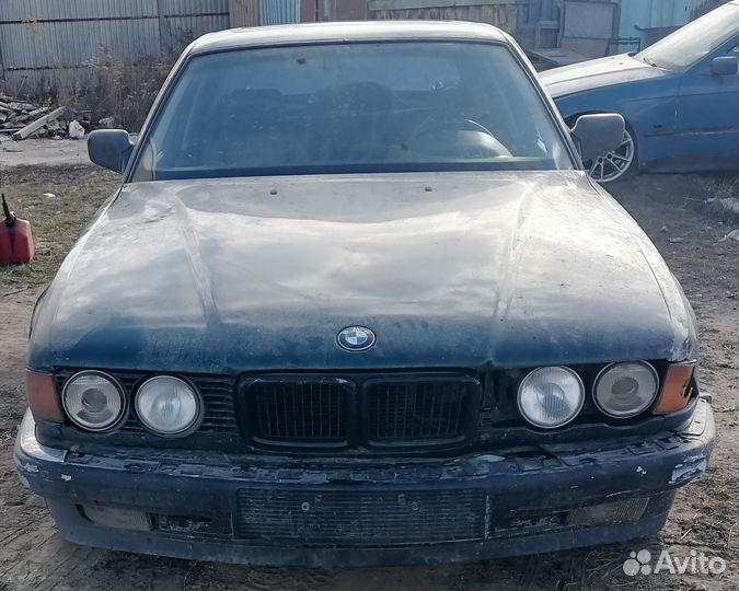 Разбор BMW 7 E32 735 M30 M30B34 коротыш частями