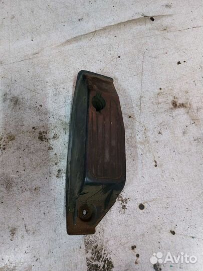 Подставка под левую ногу Kia Sportage 1