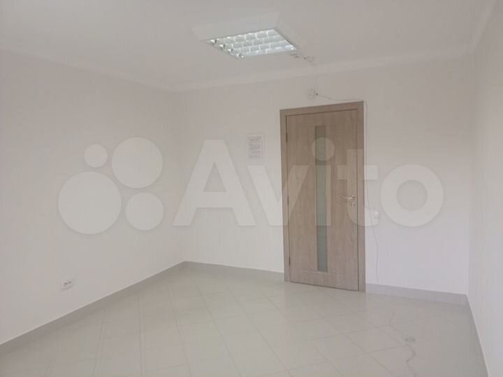 Офисы 13.5, 42.7 м²