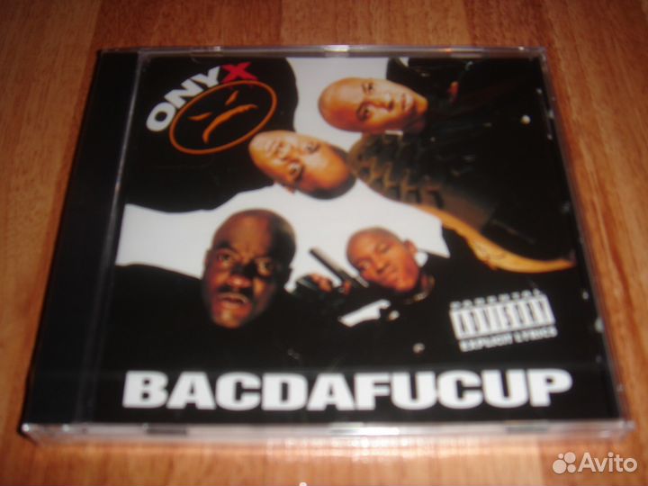 Продажа музыкальных дисков и аудиокассет Хип-Хоп