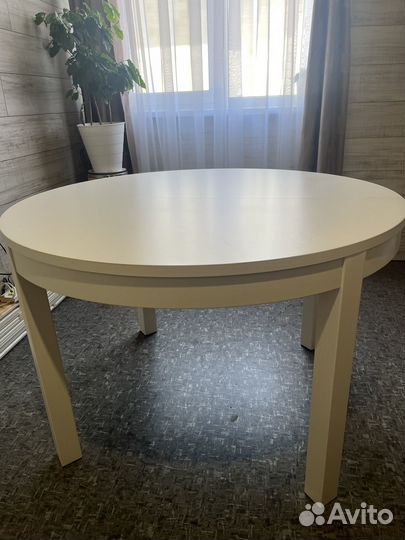 Стол IKEA Bjursta круглый раздвижной белый