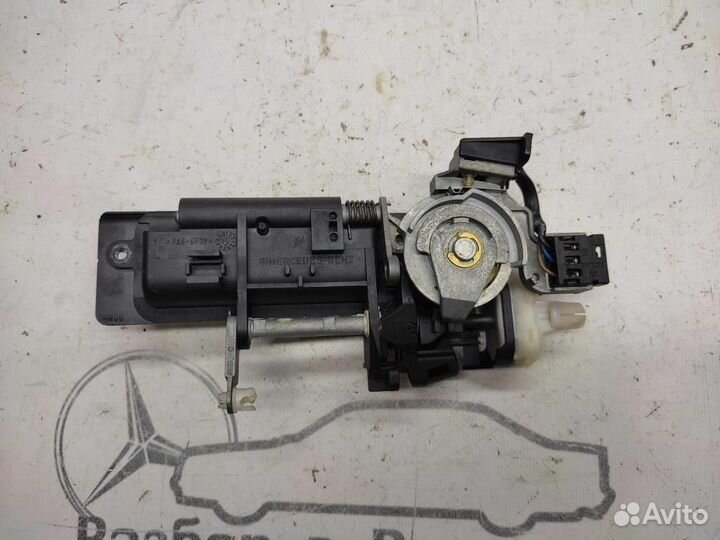 Ручка открытия багажника w170 SLK-class 112.942