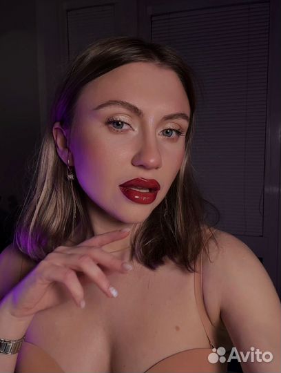 Визажист / мастер по прическам