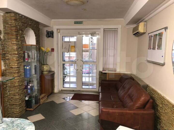 Свободного назначения, салон красоты 89.9 м²