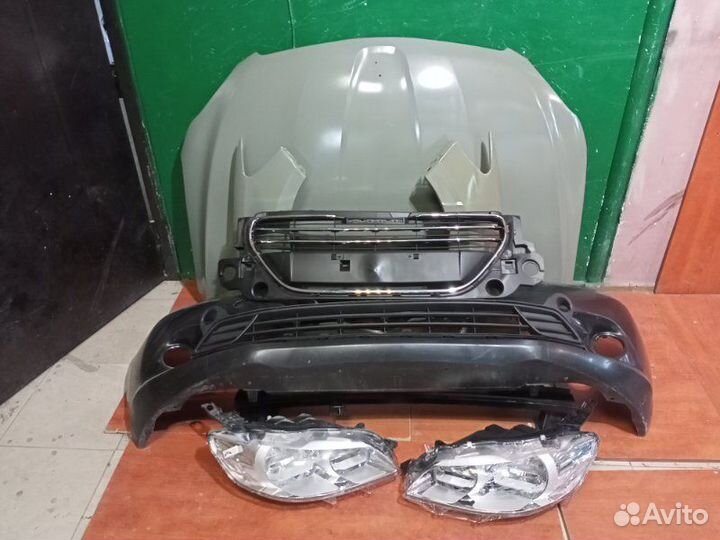 Передняя часть Peugeot 301