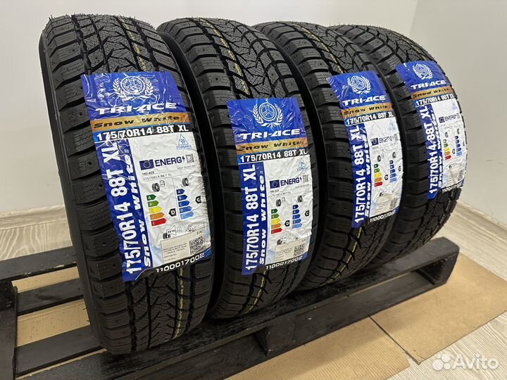 Tri Ace Snow White II 175/70 R14 88T