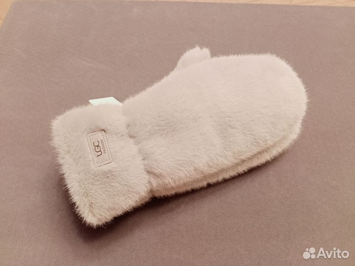 Варежки меховые женские