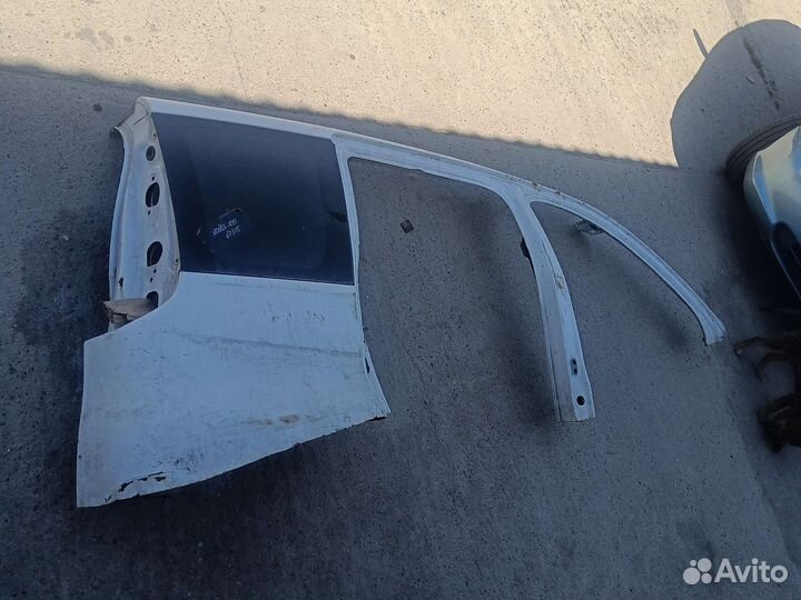 Правый бок крыло батон стекло toyota funcargo