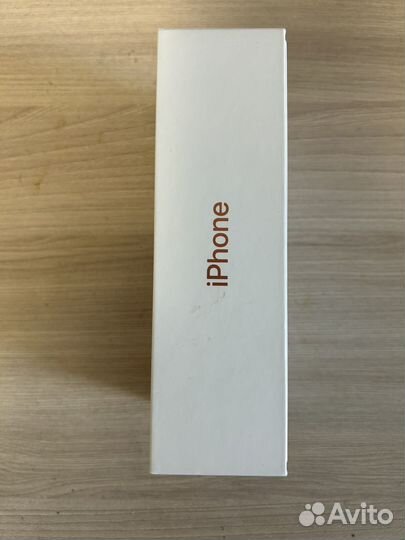 Коробка от iPhone XR
