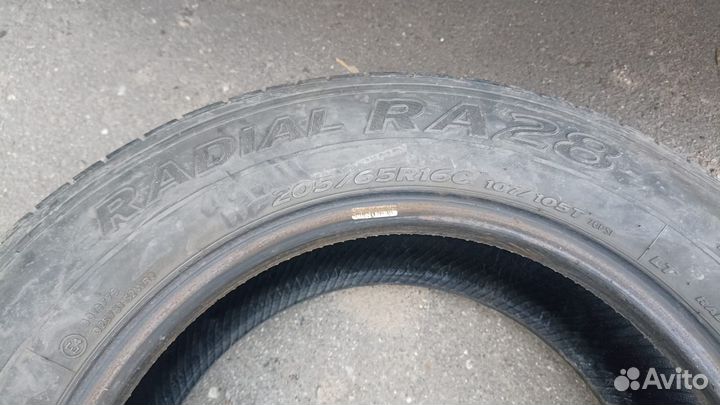 Hankook Radial RA28 205/65 R16C 105T