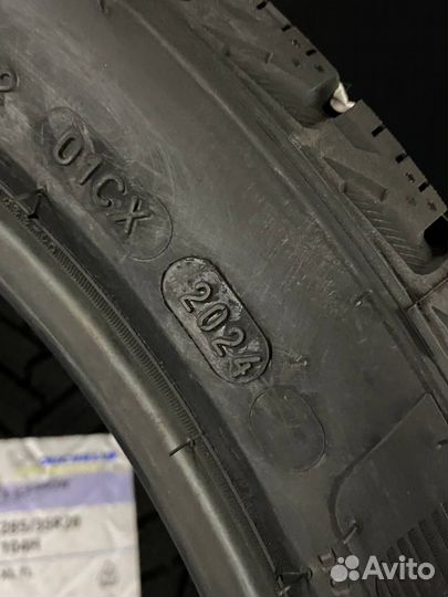 Michelin X-Ice Snow 285/35 R20 и 255/40 R20 104H