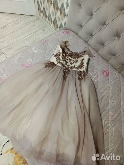 Платье бальное
