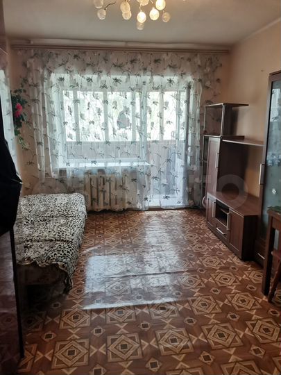Комната 12 м² в 5-к., 2/5 эт.