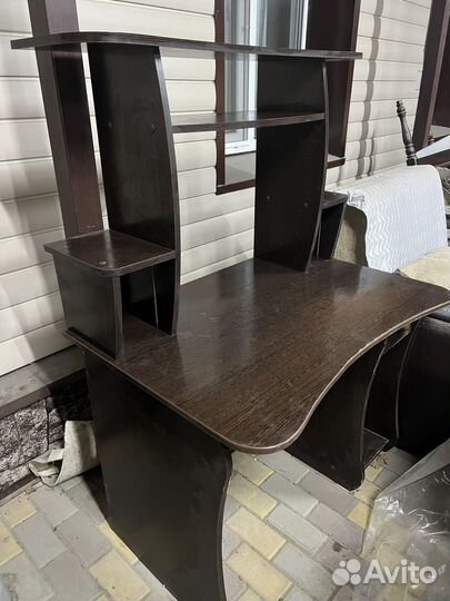 Компьютерный стол