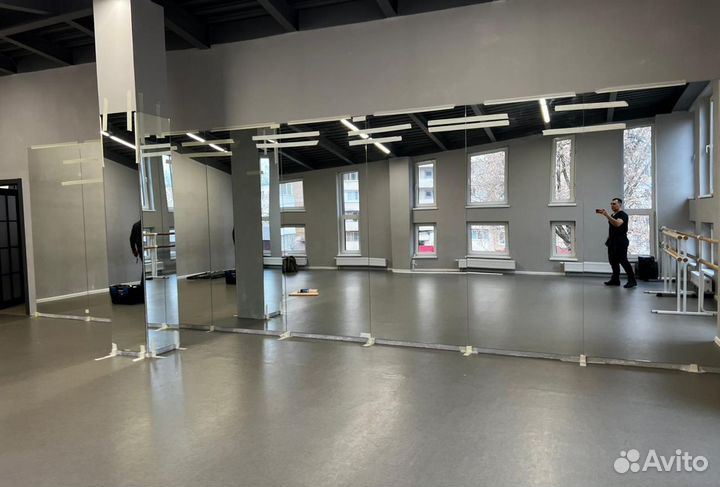 Зеркало в тренажерный зал