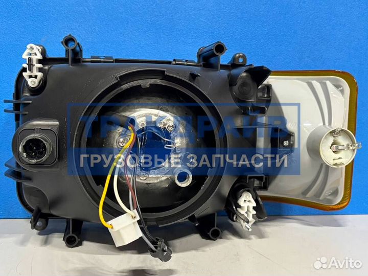 Правая фара Даф хф95