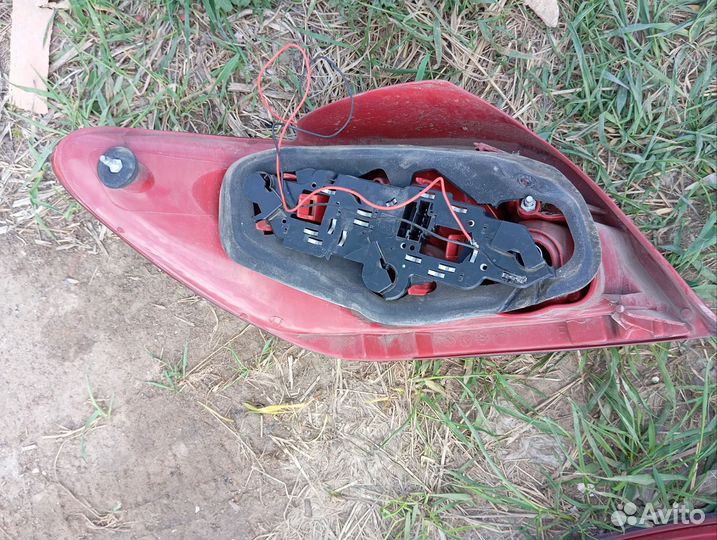 Задние фонари Peugeot 307