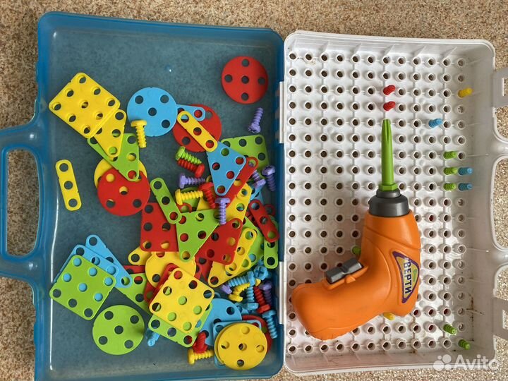Детский конструктор с шуроповертом
