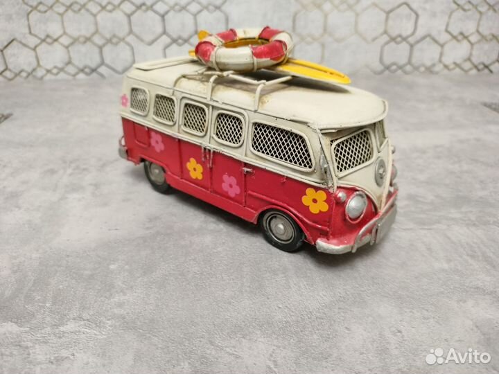 Декоративная модель автобуса