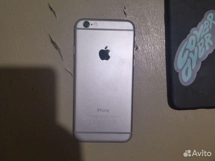 Телефон iPhone 6