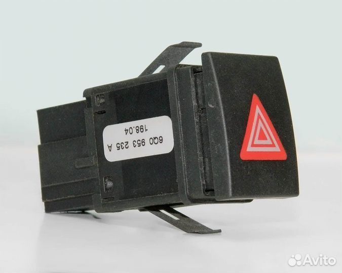 Кнопка аварийной сигнализации VW Polo 2001-2009