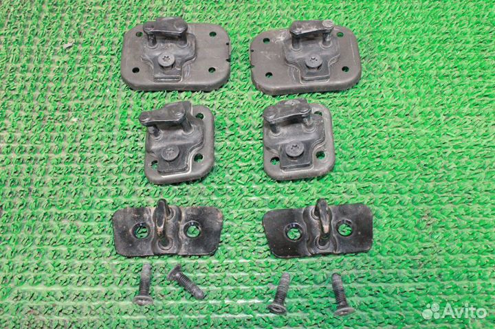 Петли дверных замков 6шт. Cadillac Escalade GMT800