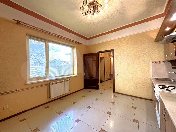 Дом 168,2 м² на участке 2,5 сот.