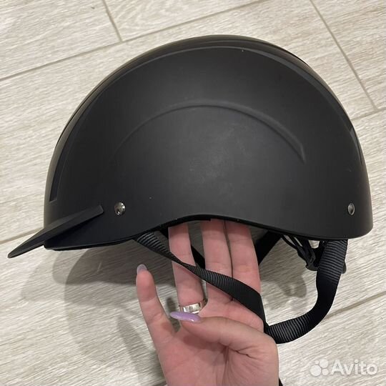 Шлем для верховой езды регулируемый