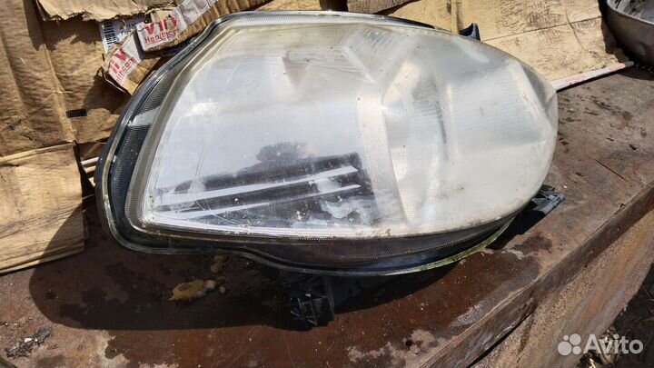 Фара правая nissan tiida