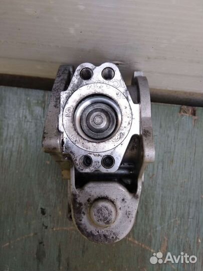 Клапан EGR VW Passat B6 2.0 tdi